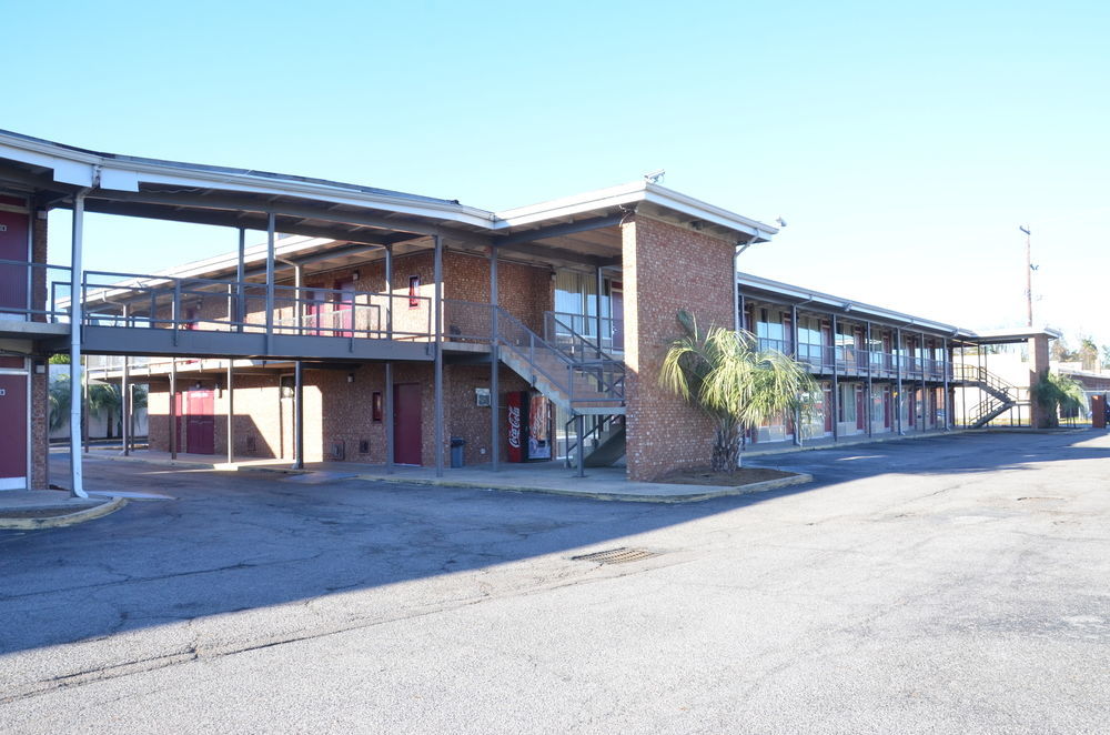 Americas Best Value Inn Augusta Historic Downtown Exterior photo